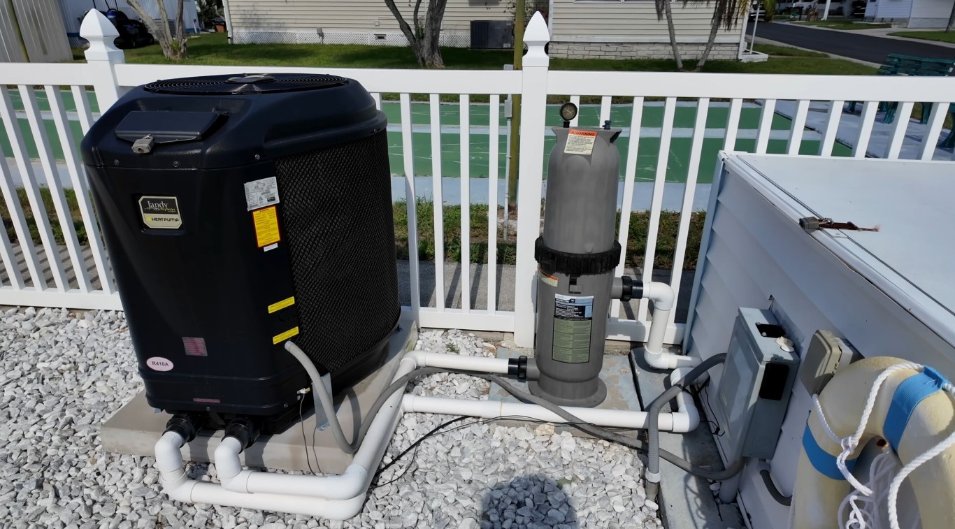 Pool filter and pump equipment maintenance and inspection in Costa Mesa, CA